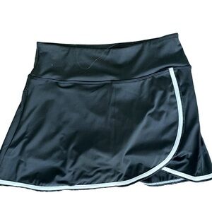 Calliope Skort - S black , white detail , polyester spandex